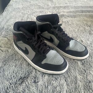 Jordan Ones High - Black & Grey 9.5 Men
